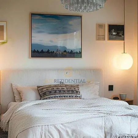 Hotel-regime Bucharest